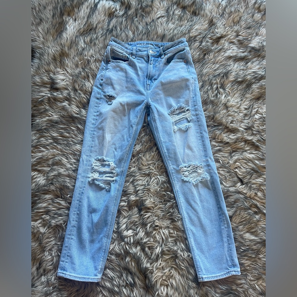 American Eagle Straight Mom Jean size 2 Reg 👖